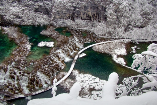 Plitvicei-tavak télen